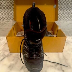 Salomon outdoor hiking boot. X Ultra 3 Mid GTX.